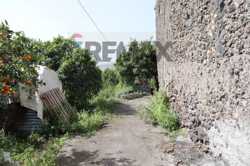 Landbouwgrond in Fiumefreddo di Sicilia