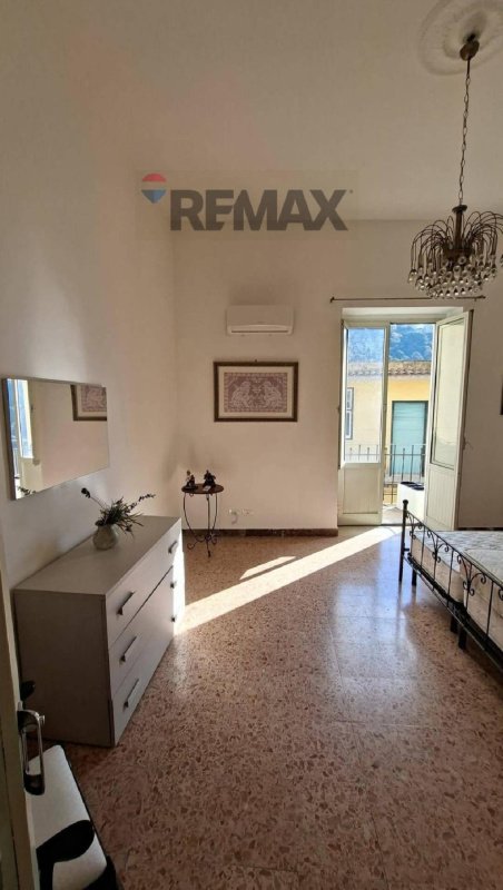 Apartamento em Módica