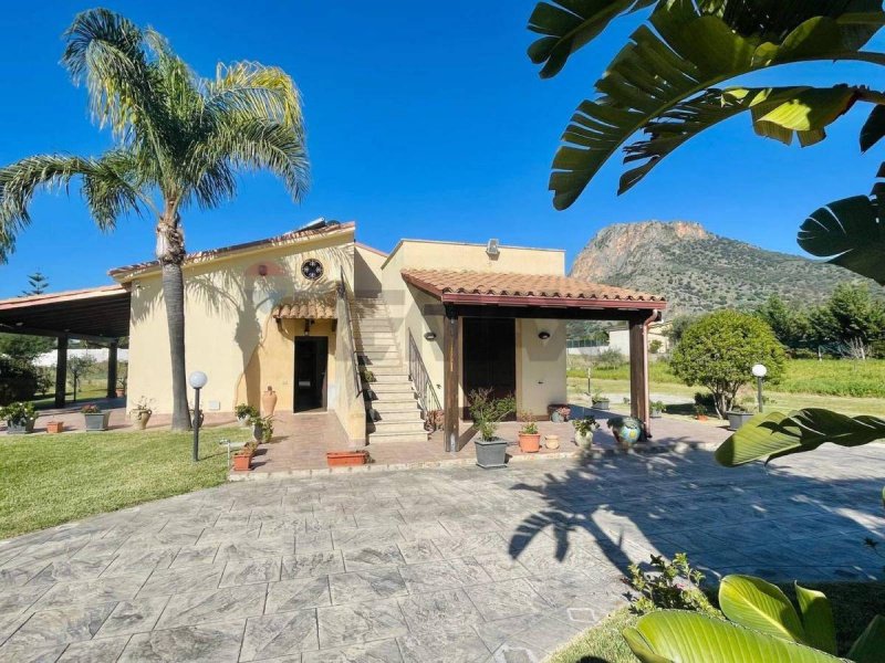 Moradia em Terrasini