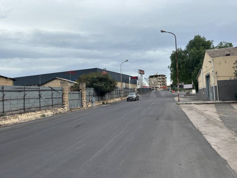 Byggtomt i Leontini
