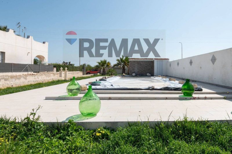 Вилла в Пакино