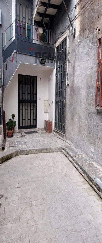Half-vrijstaande woning in Catanië