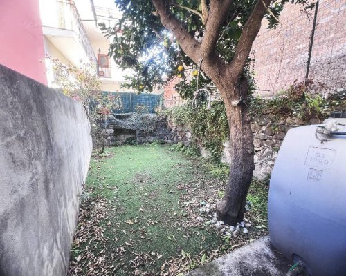 Casa geminada em San Giovanni la Punta