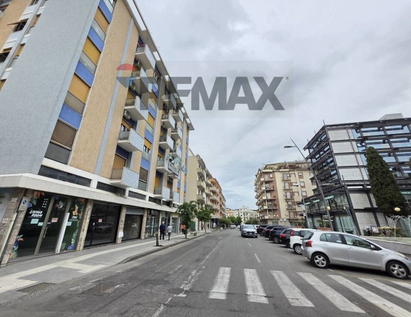 Zakelijk onroerend goed in Cosenza