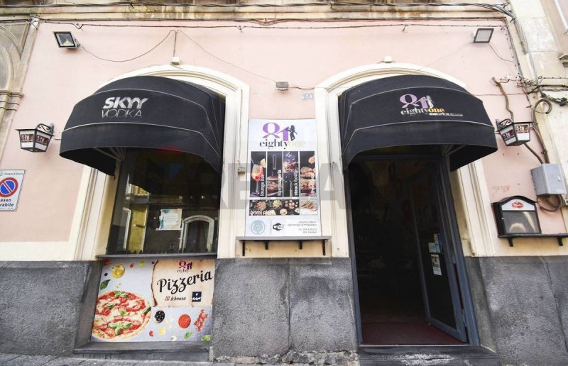 Edifício comercial em Giarre