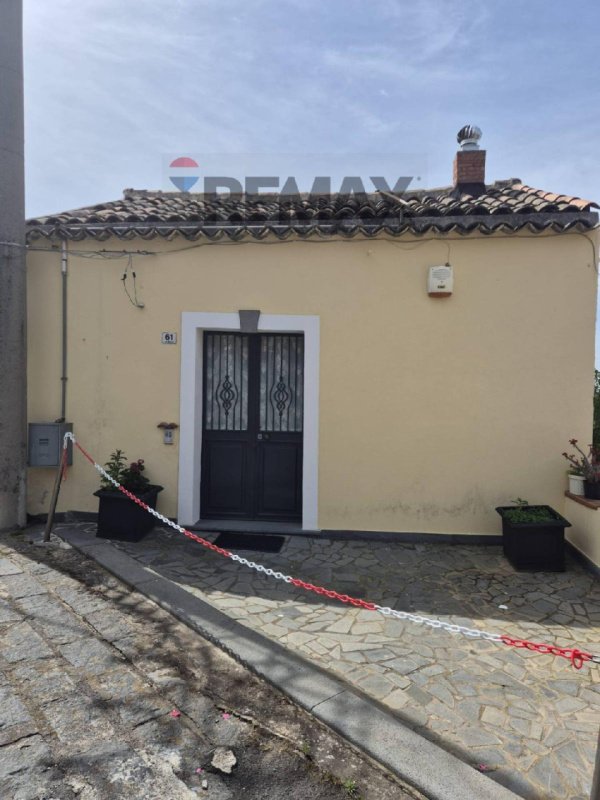 Vrijstaande woning in Sant'Alfio