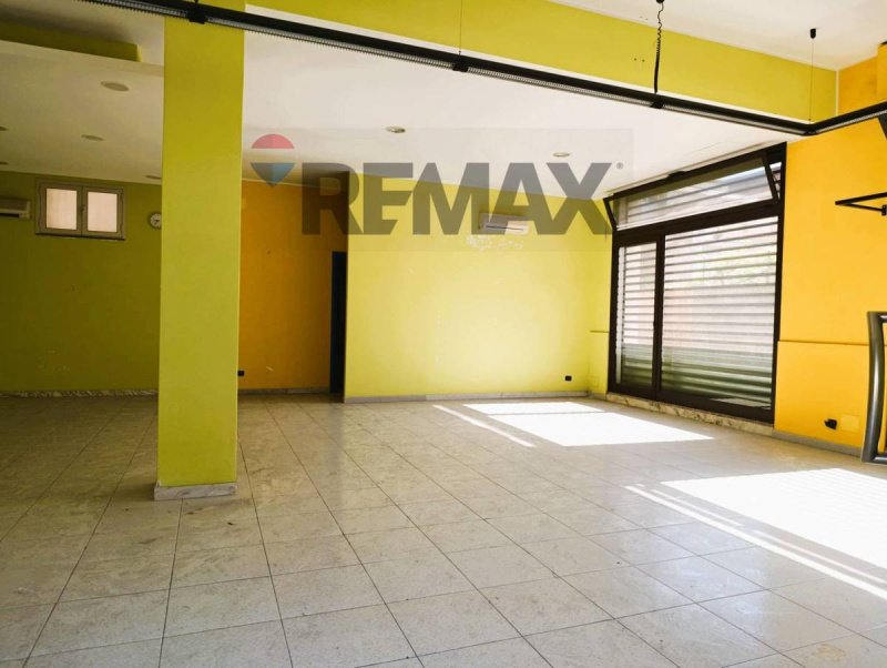 Local commercial à Giarre
