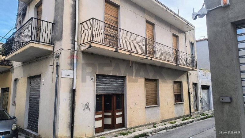Vrijstaande woning in Rosolini
