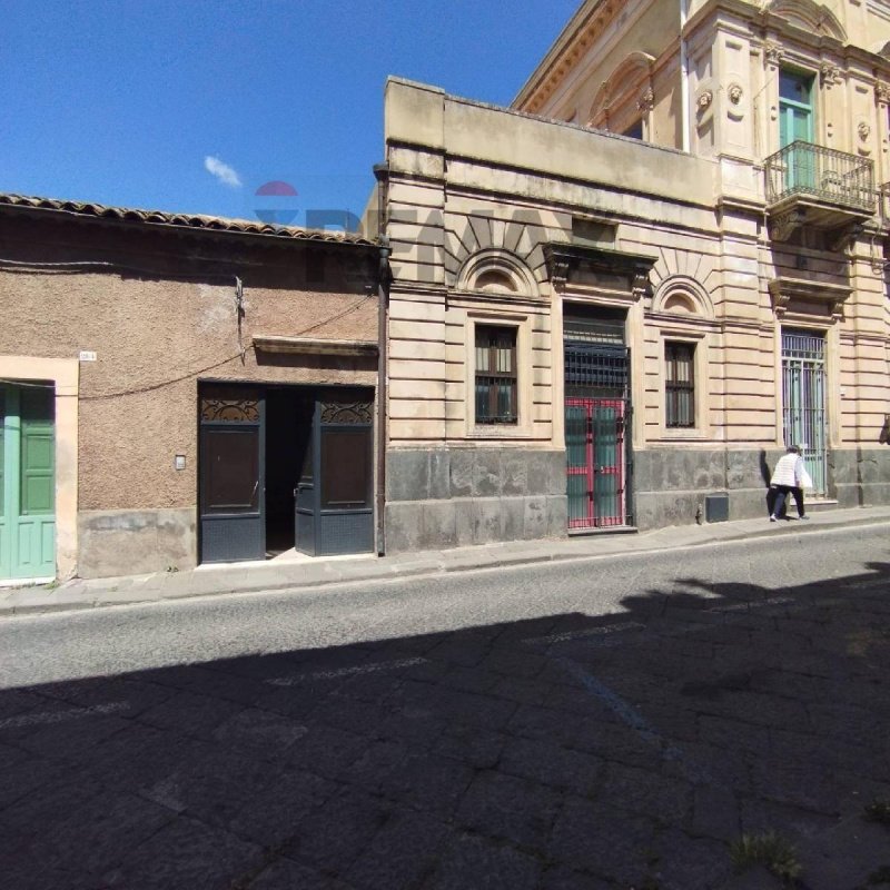 Commercial property in Santa Maria di Licodia