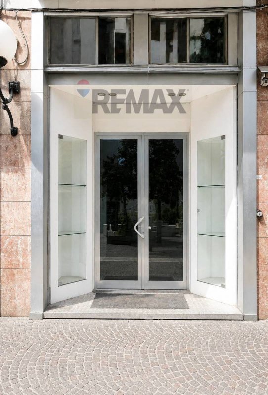 Gewerbeimmobilie in Cosenza