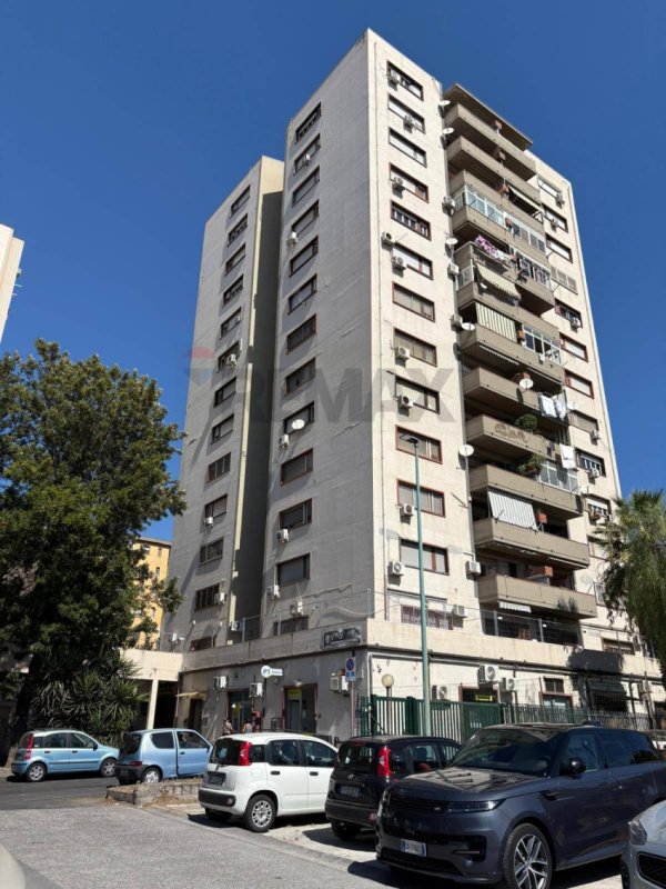 Apartamento em Catânia
