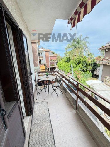 Apartamento em Aci Castello