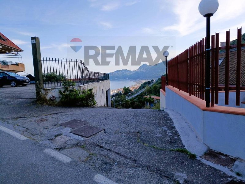 Apartamento em Letojanni