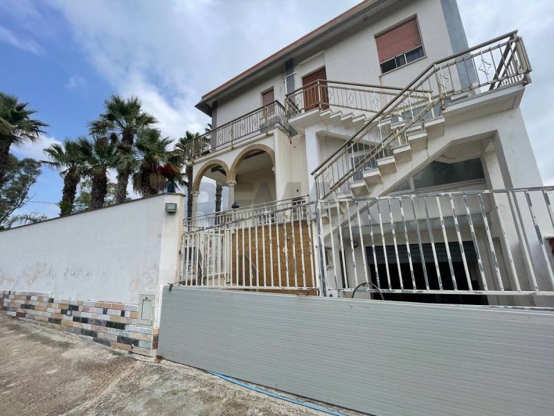 Villa i Menfi