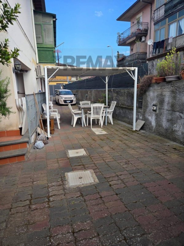 Half-vrijstaande woning in Tremestieri Etneo