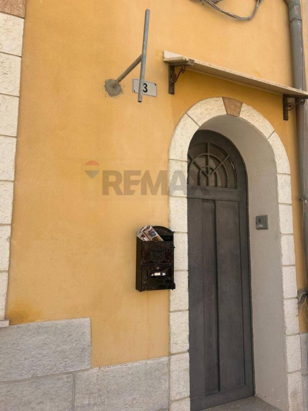 Appartamento a Partinico