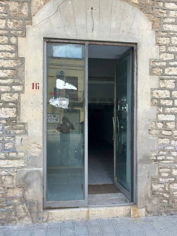 Local commercial à Trapani