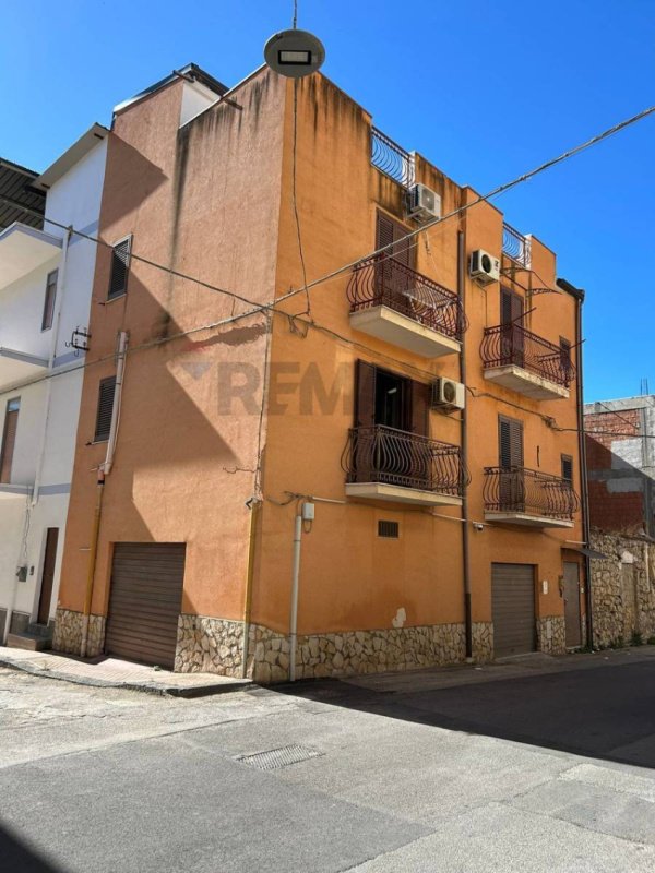 Casa indipendente a Favara