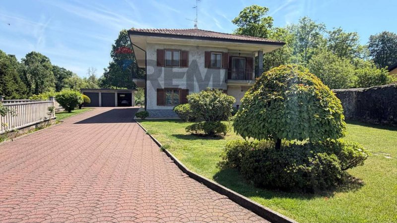 Villa a Pogno