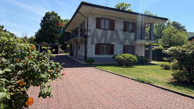 Villa a Pogno
