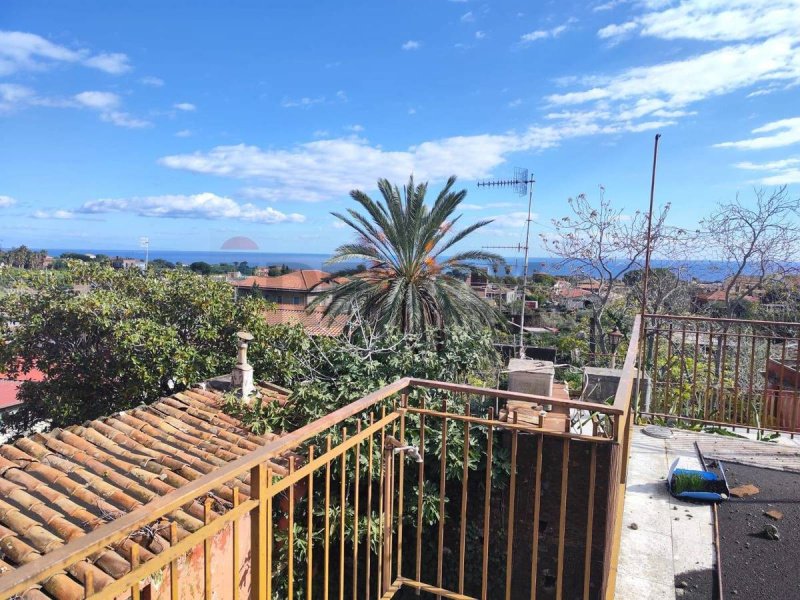 Vrijstaande woning in Acireale