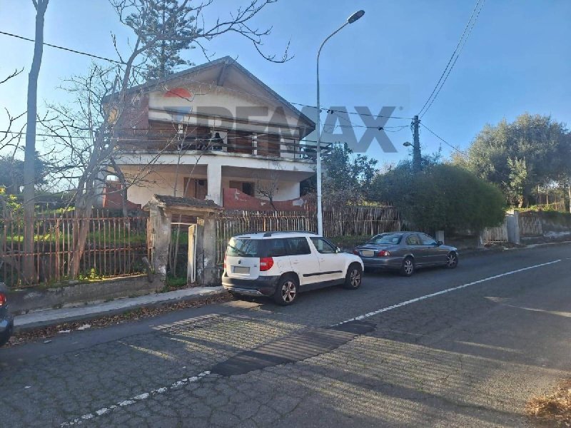 Villa en Aci Bonaccorsi