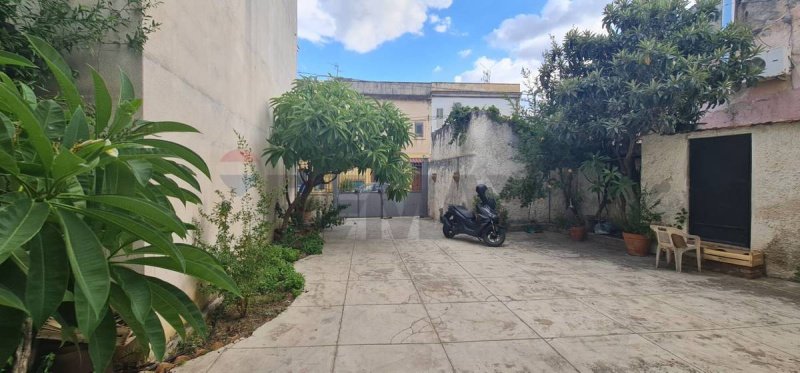 Parhus i Palermo
