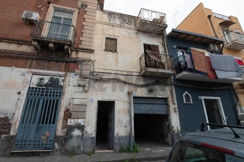 Detached house in Catania