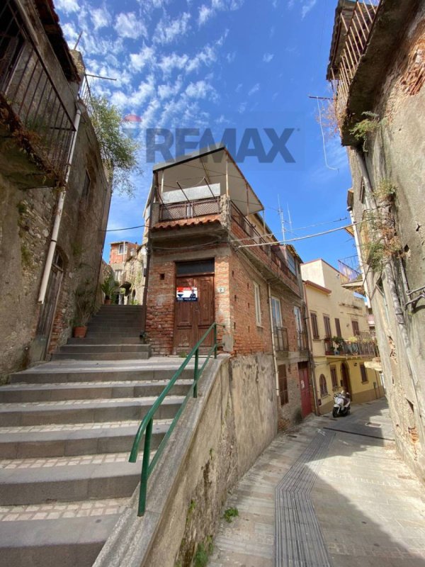 Maison jumelée à Gualtieri Sicaminò