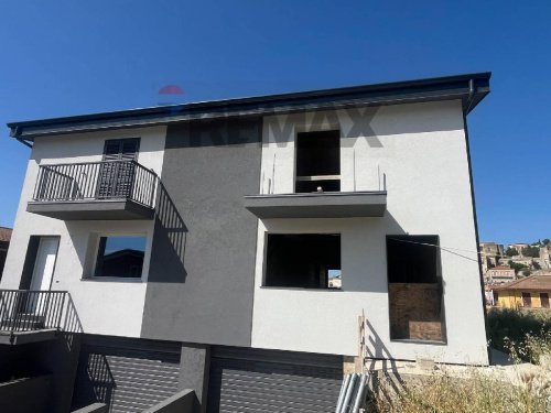 Casa geminada em Giarratana