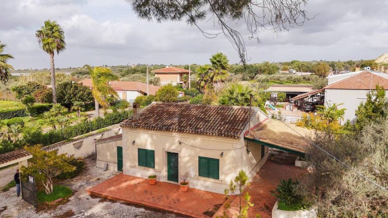 Villa a Chiaramonte Gulfi