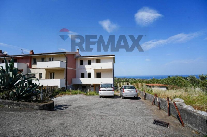 Villetta a schiera a Aci Catena