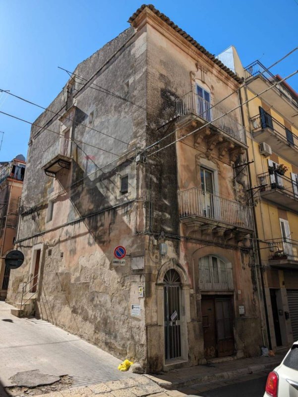 Half-vrijstaande woning in Ragusa