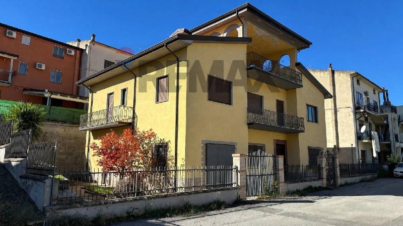 Villa in Altomonte
