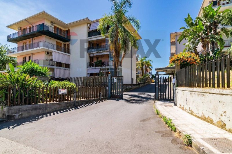 Apartamento en Aci Catena