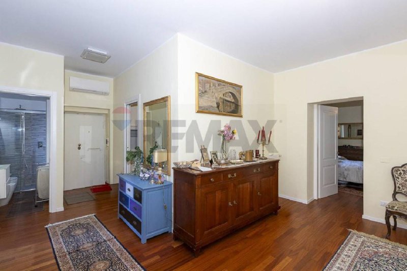 Apartamento em Milão
