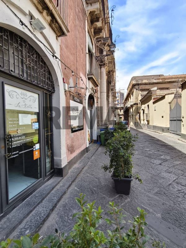 Zakelijk onroerend goed in Acireale