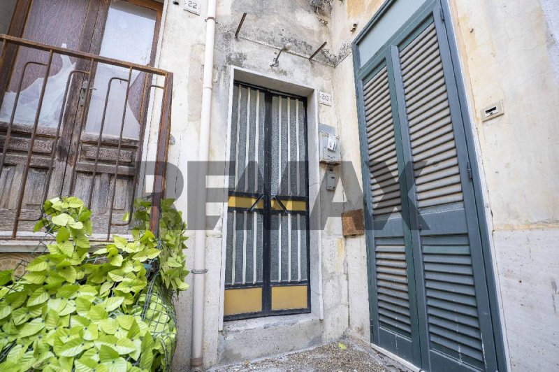 Vrijstaande woning in Lentini