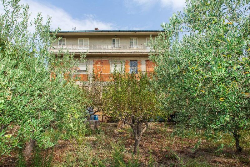 Villa à Leonforte