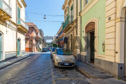 Bedrijfspand in Riposto