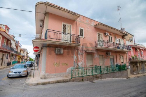 Half-vrijstaande woning in Priolo Gargallo