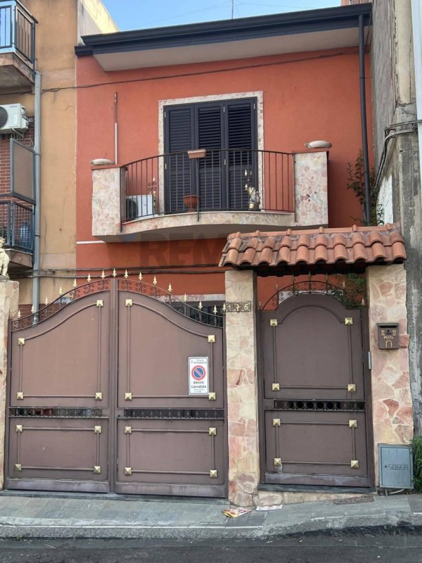 Einfamilienhaus in Misterbianco