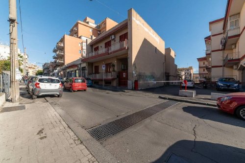 Bedrijfspand in Catania