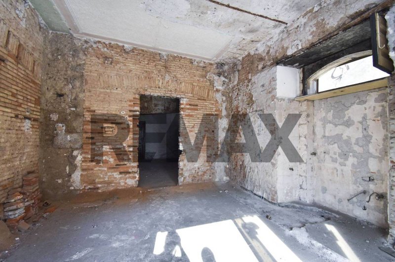 Commercial property in Acireale