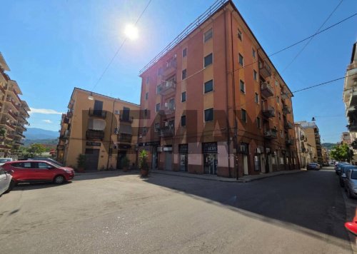 Bedrijfspand in Cosenza