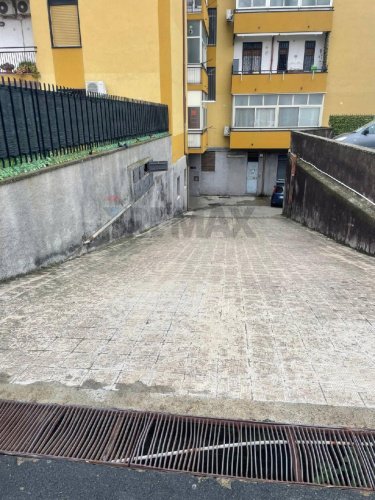 Kommersiell byggnad i Catania