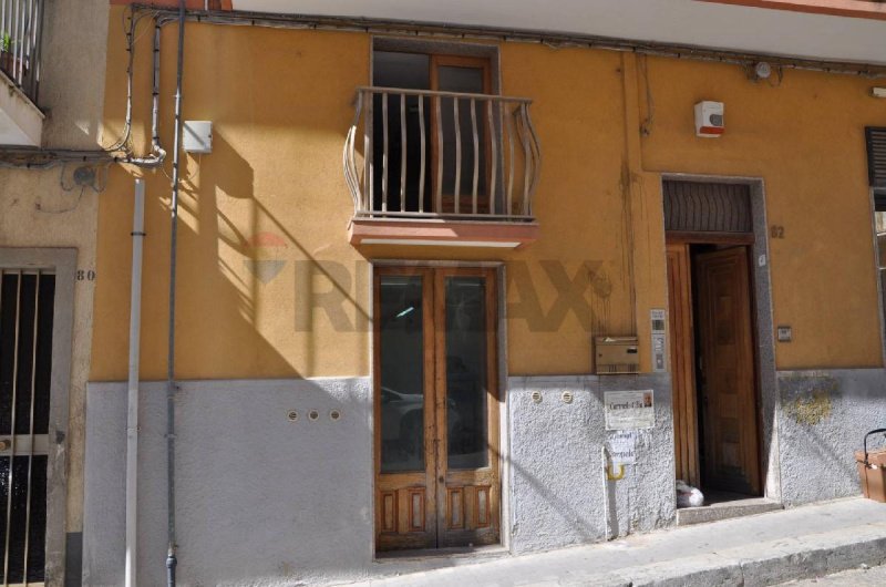 Kommersiell byggnad i Ragusa