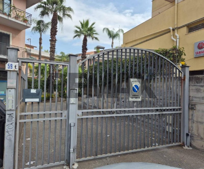 Zakelijk onroerend goed in Acireale