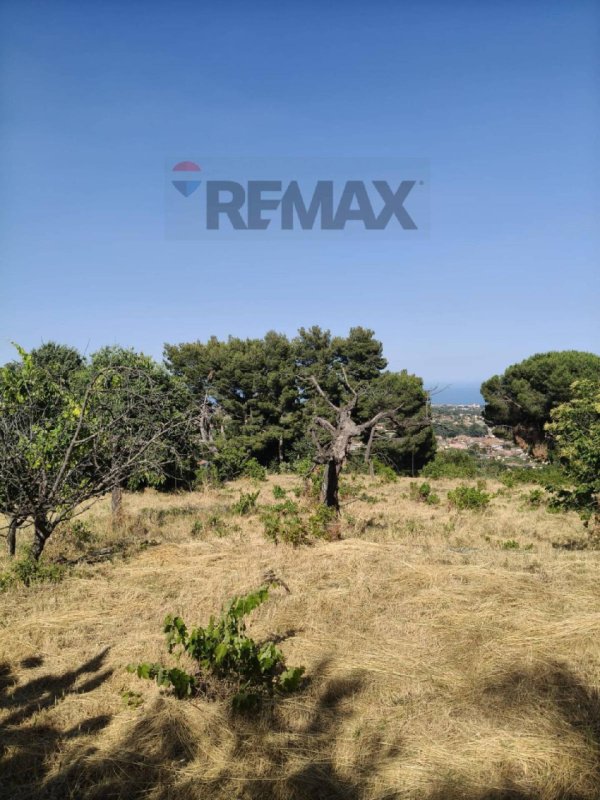 Terreno edificable en Trecastagni