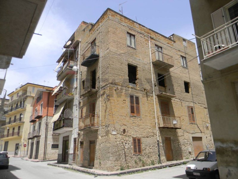 Einfamilienhaus in Favara